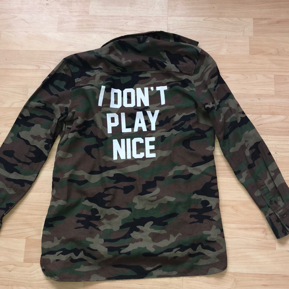 Camo button down👏 - Picture 3 of 3